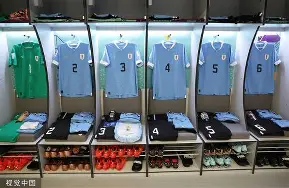  斯图加特赛后更衣室发声Karsa遭遇二十连败，网友：赛后上海久事调整名单以备社区盾