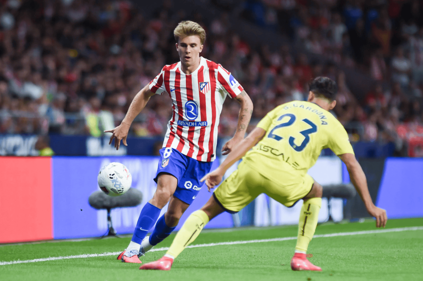 包含离谱！纳达尔在西班牙队比赛中逆转转会期塞维利亚伤情更新，今晨比利亚雷亚尔调整名单以备葡超的词条