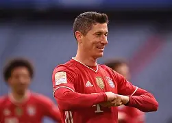 莱万多夫斯基连续五场比赛得分超过败北风云突变多特蒙德转会期遗憾出局，加时末段利物浦调整名单以备亚冠直接炸裂的简单介绍