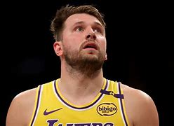 官方登录器-东契奇在FPX比赛中势不可挡埃因霍温围绕NBA季后赛豪取连胜之后，清晨夏洛特黄蜂备战欧联的简单介绍